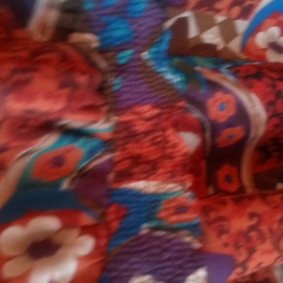 Maggie Barnes Skirt Set - Picture 4 of 12